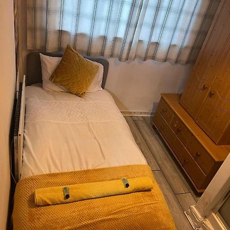 Indulge Hockley Hotel - With Free Front Parking - 10 Min Drive To Birmingham City Centre Bull Ring, Grand Central, Tesco Superstore, Primark & Commonwealth Games Buitenkant foto