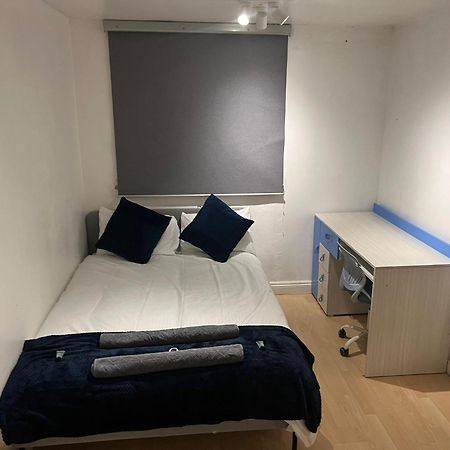 Indulge Hockley Hotel - With Free Front Parking - 10 Min Drive To Birmingham City Centre Bull Ring, Grand Central, Tesco Superstore, Primark & Commonwealth Games Buitenkant foto