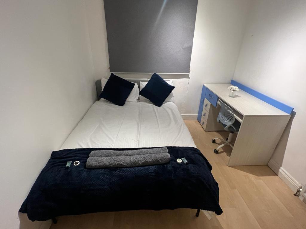 Indulge Hockley Hotel - With Free Front Parking - 10 Min Drive To Birmingham City Centre Bull Ring, Grand Central, Tesco Superstore, Primark & Commonwealth Games Buitenkant foto