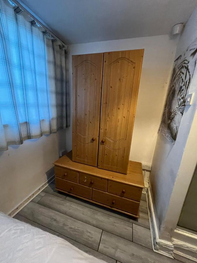Indulge Hockley Hotel - With Free Front Parking - 10 Min Drive To Birmingham City Centre Bull Ring, Grand Central, Tesco Superstore, Primark & Commonwealth Games Buitenkant foto