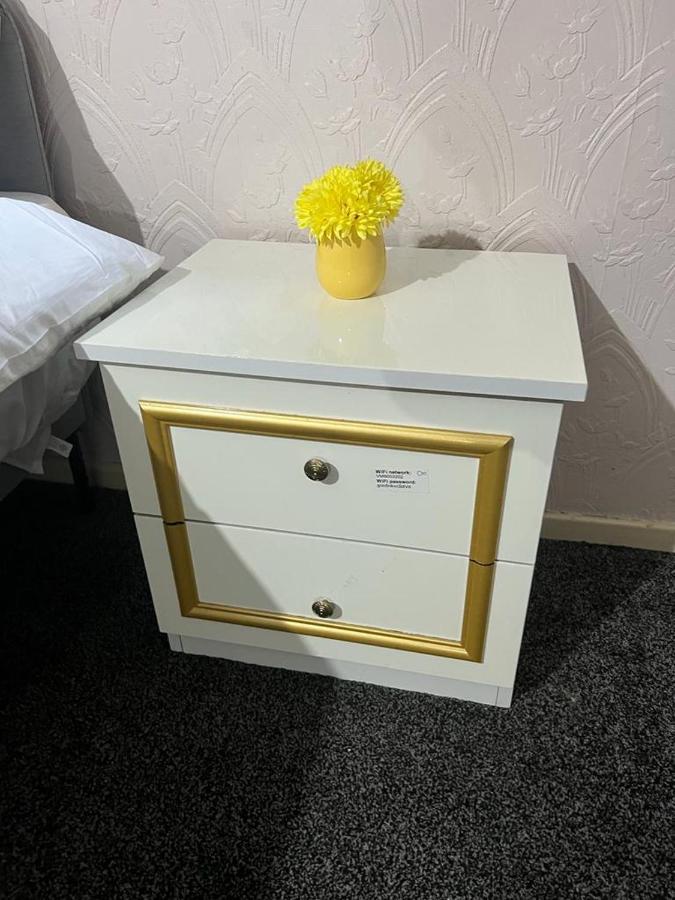 Indulge Hockley Hotel - With Free Front Parking - 10 Min Drive To Birmingham City Centre Bull Ring, Grand Central, Tesco Superstore, Primark & Commonwealth Games Buitenkant foto
