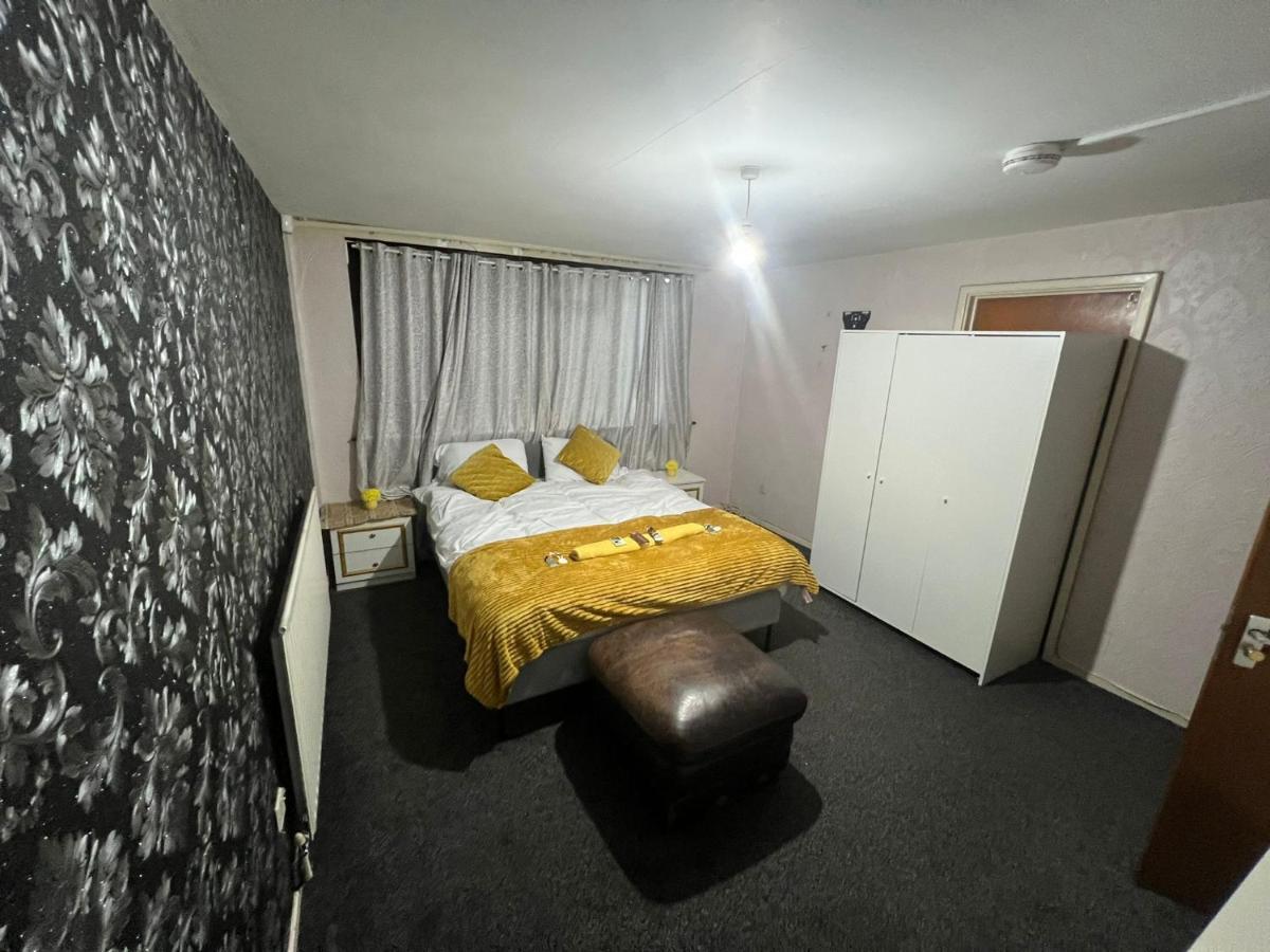 Indulge Hockley Hotel - With Free Front Parking - 10 Min Drive To Birmingham City Centre Bull Ring, Grand Central, Tesco Superstore, Primark & Commonwealth Games Buitenkant foto